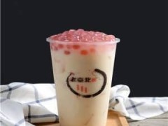 開一家老臺(tái)北奶茶加盟店賺錢一點(diǎn)都不難。