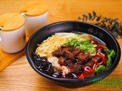 糧小吉牛肉米線加盟