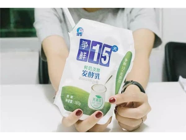 澳牛鮮奶吧加盟費(fèi)用，收費(fèi)標(biāo)準(zhǔn)出爐，開店僅需.萬元