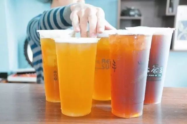 臺(tái)灣人好愛喝飲料 一年喝掉億新臺(tái)幣