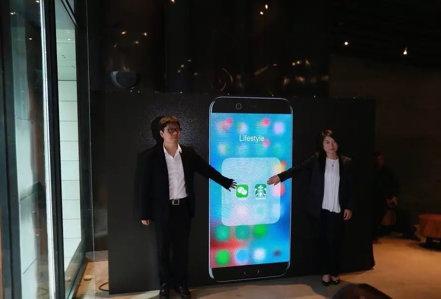 突發(fā)重磅 | 星巴克牽手騰訊，從今天起可以用微信支付了！