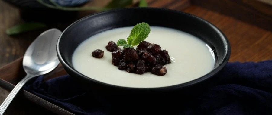 燒仙草、雙皮奶竟是即將變質(zhì)的原料做的？造謠也過下腦吧