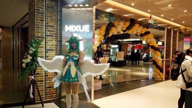 蜜雪冰城升級店，絕非提價和空間升級那么簡單……