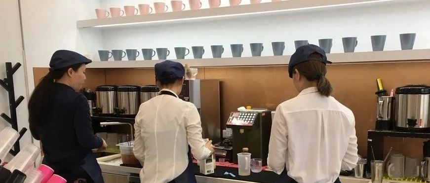 奶茶店員工 吃飯都成了問題