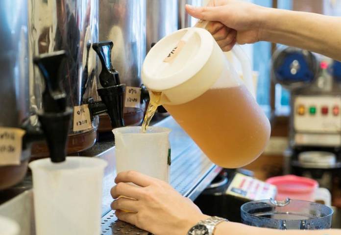 飲品店原料揭密：手搖“茶”到底都從哪里來？