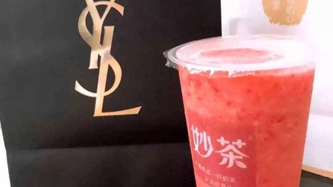 開(kāi)店月，這個(gè)小店花不到塊錢(qián)，“擊潰”CoCo、一點(diǎn)點(diǎn)