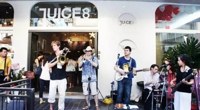 JUICE*  果汁吧里的小哲學(xué) 小店面里承載大夢(mèng)想