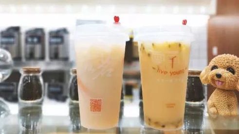 奶茶界多年“龍?zhí)住碑a(chǎn)品悄然走紅，暗藏下一個(gè)飲品新趨勢(shì)