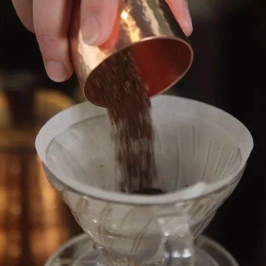 咖啡小白 ，你需要一份Hario V  濾杯手沖萃取指南