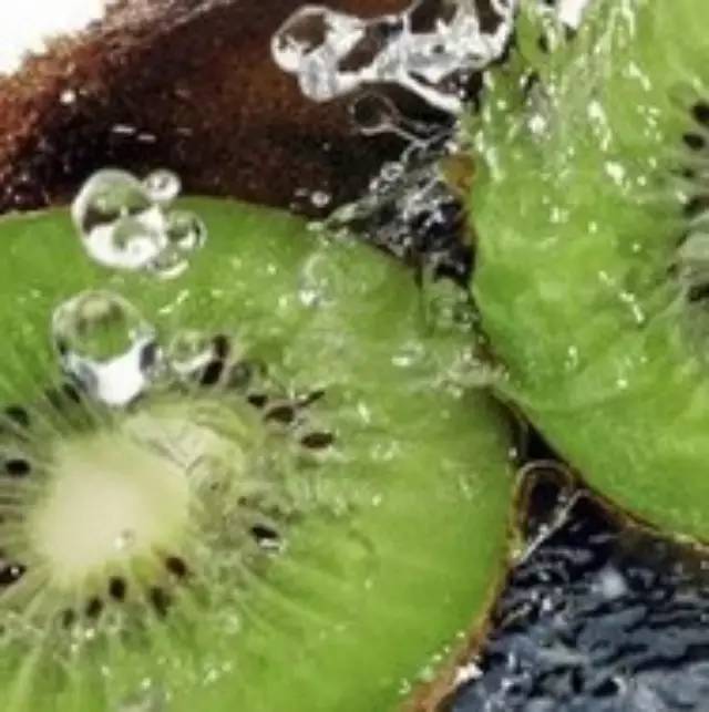 夏季冰酷炫飲-氣泡奇樂(lè)蘇打