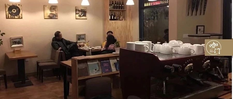 ㎡月入 萬+，秒殺 成咖啡館！老板人撐 年，過年都不放假