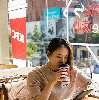 繼開(kāi)精品咖啡店后，肯德基又要在“第三空間”上做文章了？