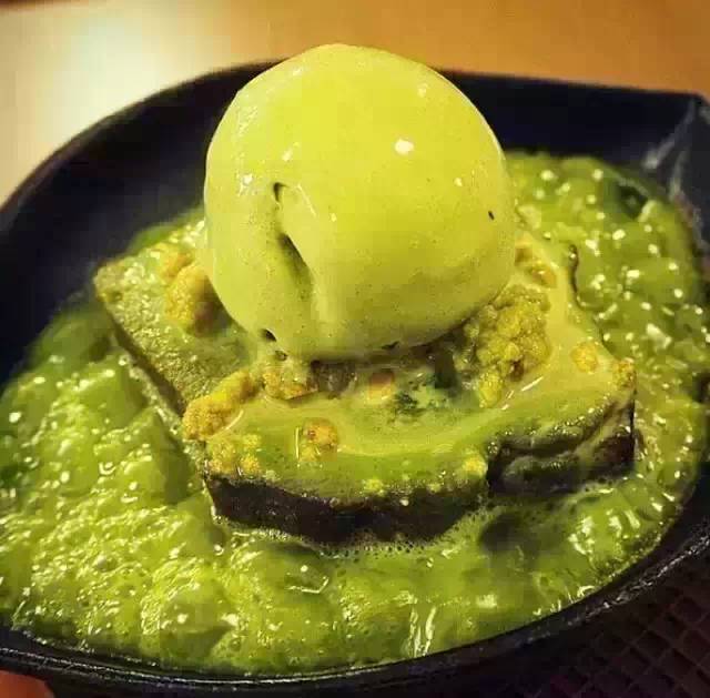 新商機(jī)！鐵板蛋糕PK液態(tài)氮冰淇淋