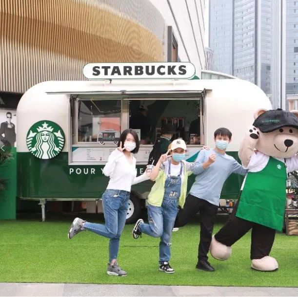 星巴克這個微型店 瞄準露營風“第三空間”