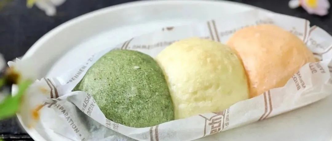 這家開業(yè)  年的京都老字號(hào)面包店，今春特色產(chǎn)品是一款三色面包！