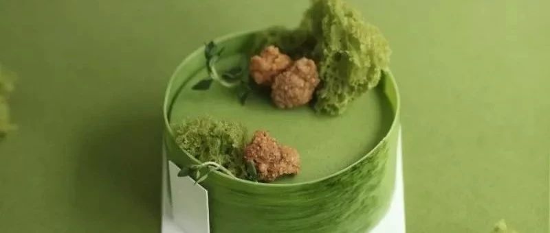 我想開一家這樣的甜點店，應(yīng)季產(chǎn)品鋪滿了整個蛋糕冷柜！