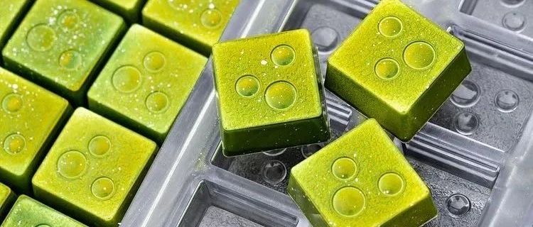 藏不住了！年的第一款巧克力就該用這樣的調(diào)色！