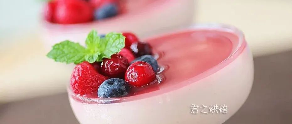 樹(shù)莓提拉米蘇~夏天的味道，精致又好吃~